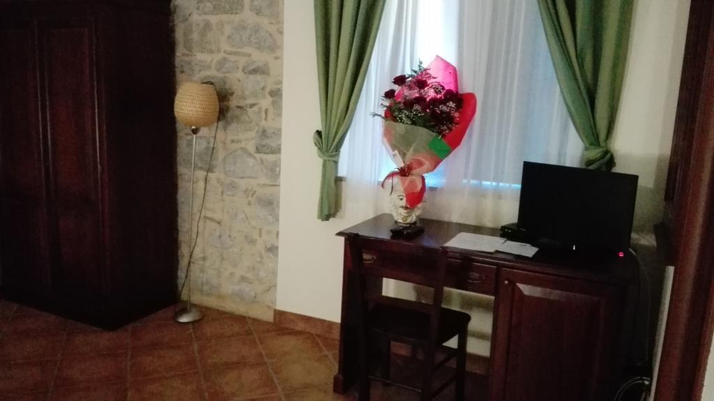 Agriturismo Valle Dell'Etna Roccella Valdemone Ngoại thất bức ảnh